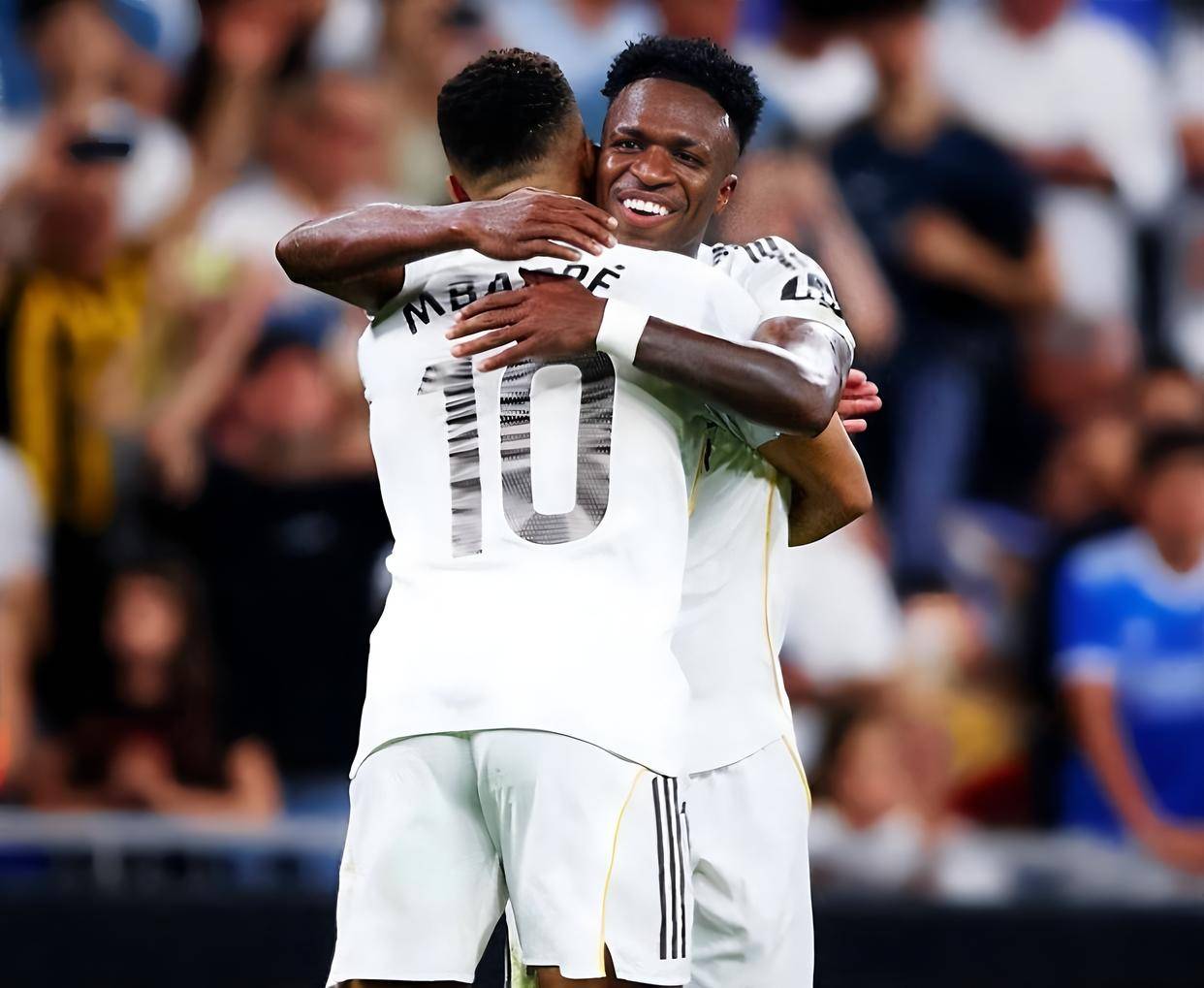 皇马重建失败引震动，确认姆巴佩为唯一超巨，熊皇遭冷落前途未卜？