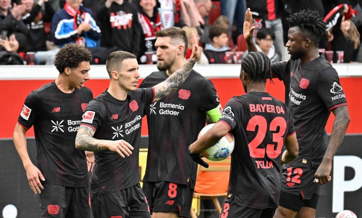 德甲最新战报：拜仁逆袭奇迹，勒沃库森狂飙6球，多特蒙德豪取四连胜