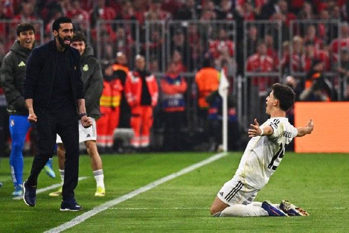 正义必胜！拜仁4-3险胜十人皇马，6-4淘汰卫冕热门晋级四强